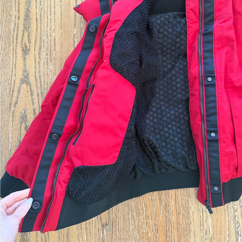 Lululemon winter jacket - Picture 5 of 9